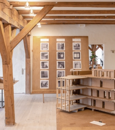 Photo of the exhibition “Prototype Models for Lasting Architectures” with bachelor students from the Royal Danish Academy, Institute of Technology and Building, at RØNNOW LETH & GORI. Photo: Casper Brogaard Højer / RØNNOW LETH & GORI.