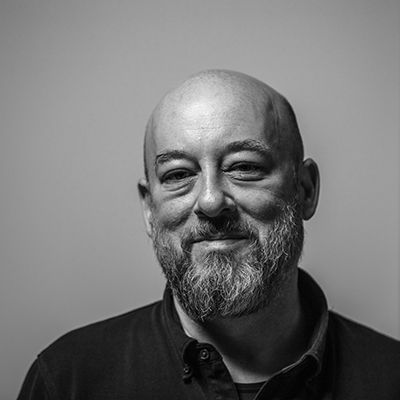 Robert B. Trempe Jr. - Lektor