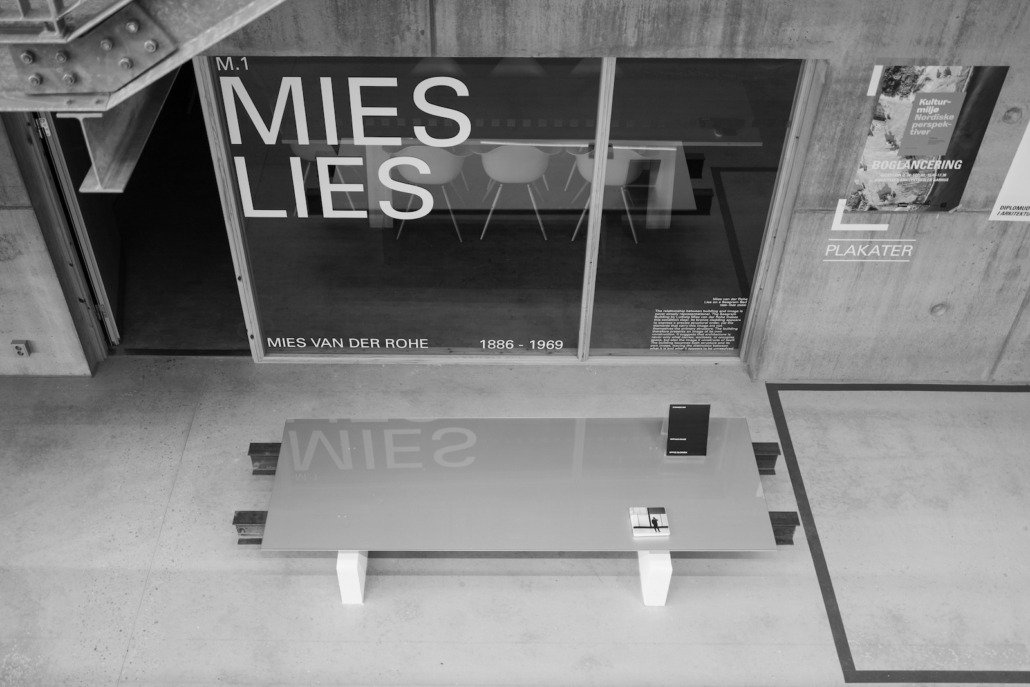 Mies Lies by Office Blommen